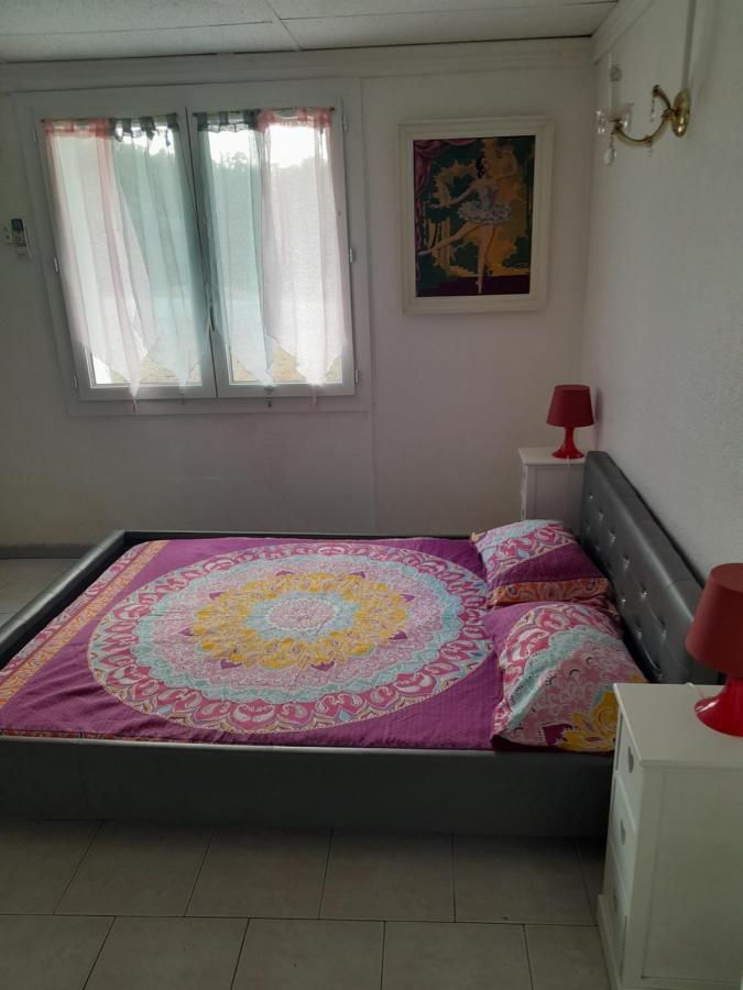 Auberge Des Garrigues Nîmes Zewnętrze zdjęcie