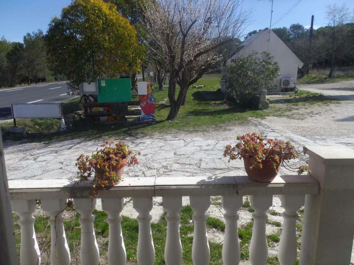 Auberge Des Garrigues Nîmes Zewnętrze zdjęcie